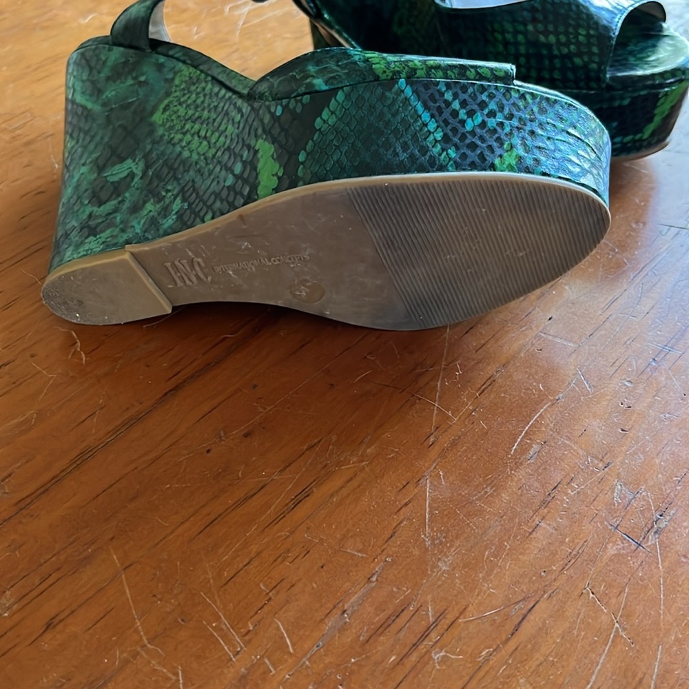 Inc Green Snakeskin Pattern Platform Sandals - Li… - image 4